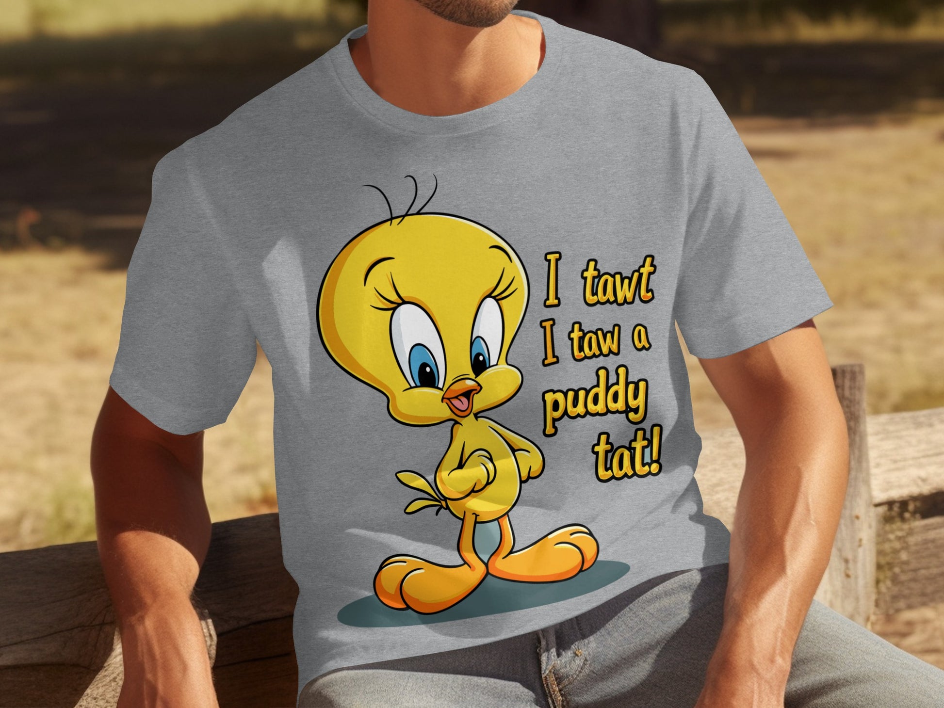 I tawt I taw a puddy tat T-Shirt Tweety Bird Design