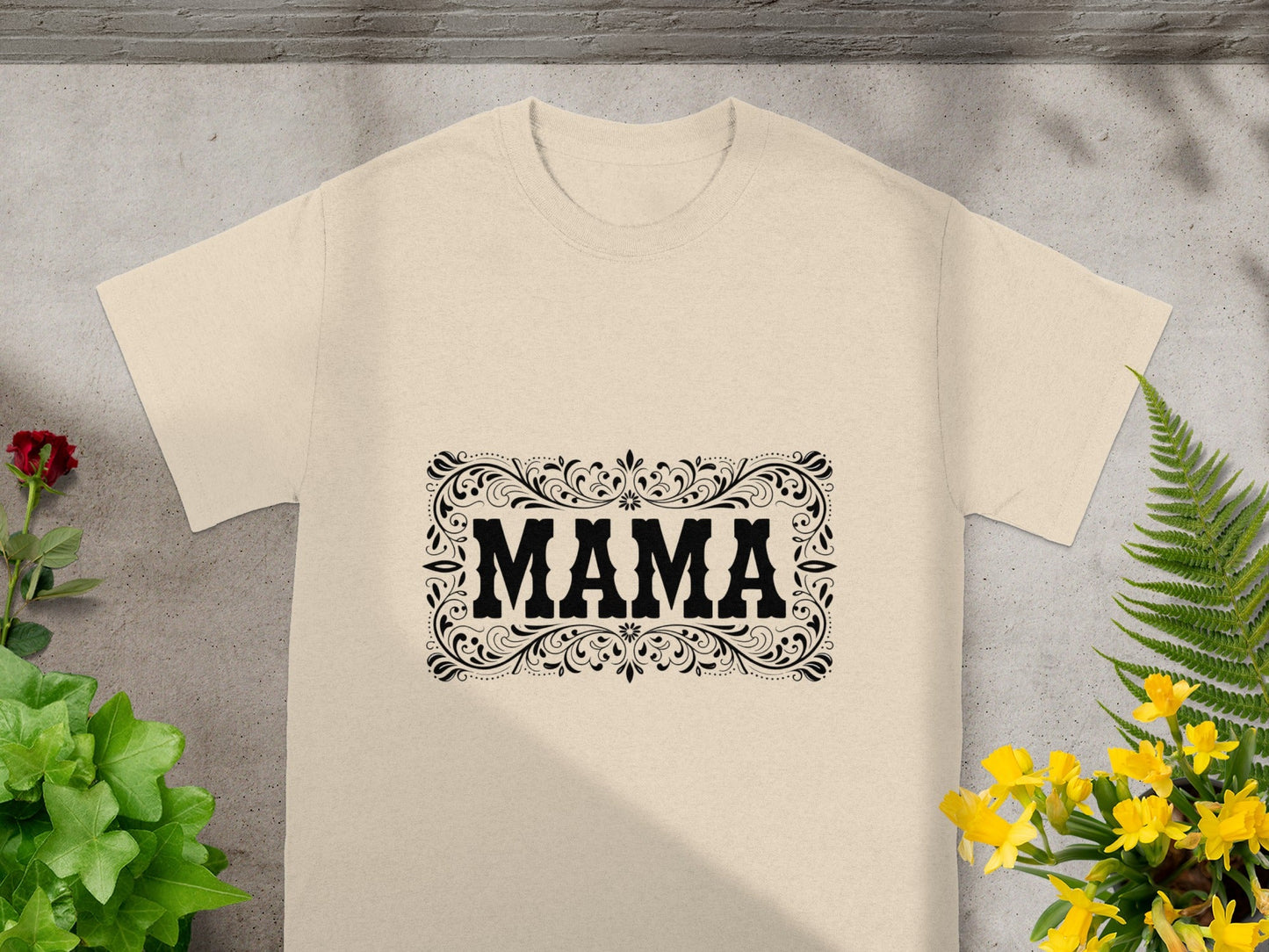 'MAMA' Typography Design Short Sleeve T-shirt