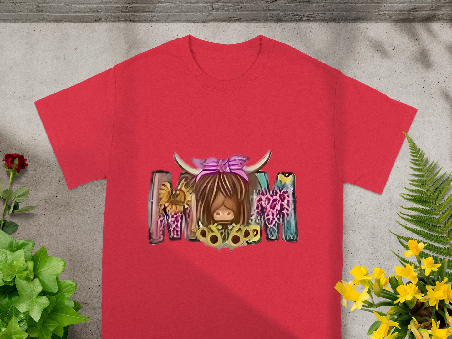 Highland Cow Mom Graphic Design T-Shirt for Women