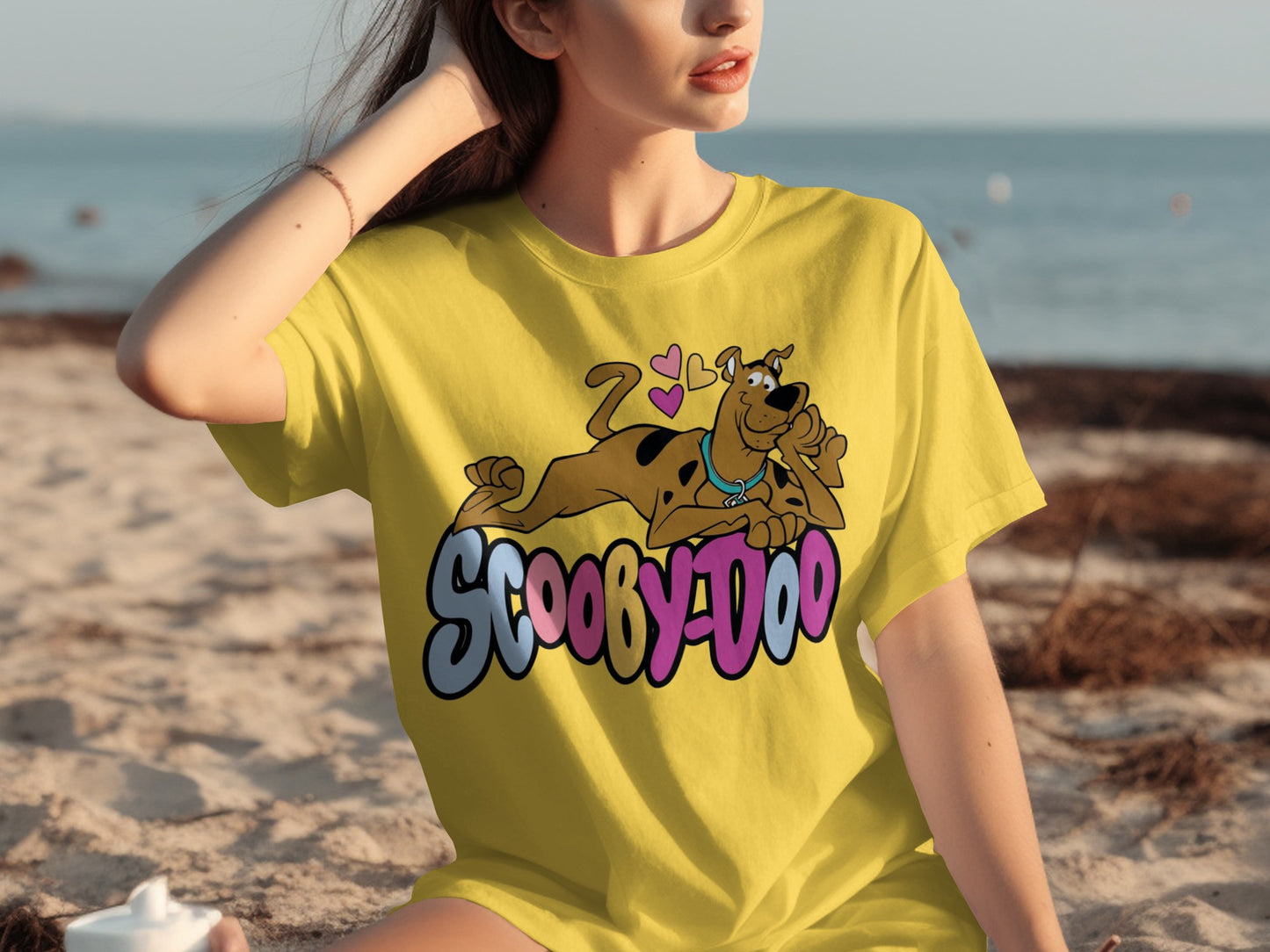 Scooby-Doo Graphic Tee for Relaxed Beach Day Fun