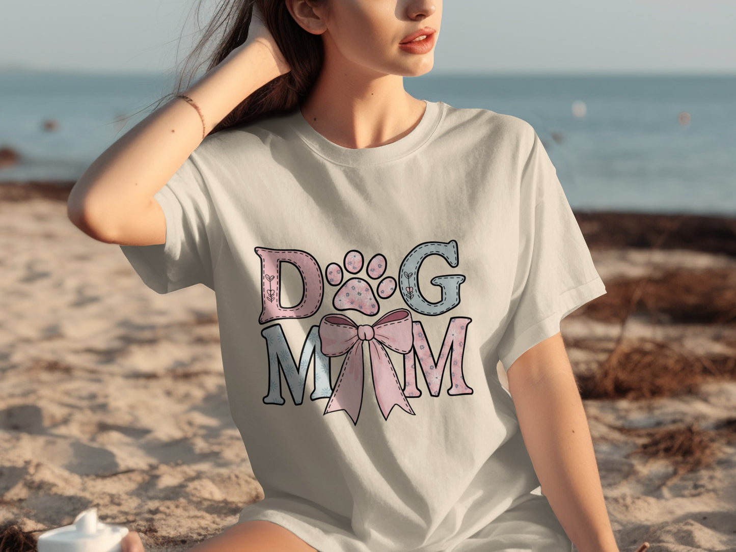 Dog Mom Bow and Paw Print Graphic T-shirt