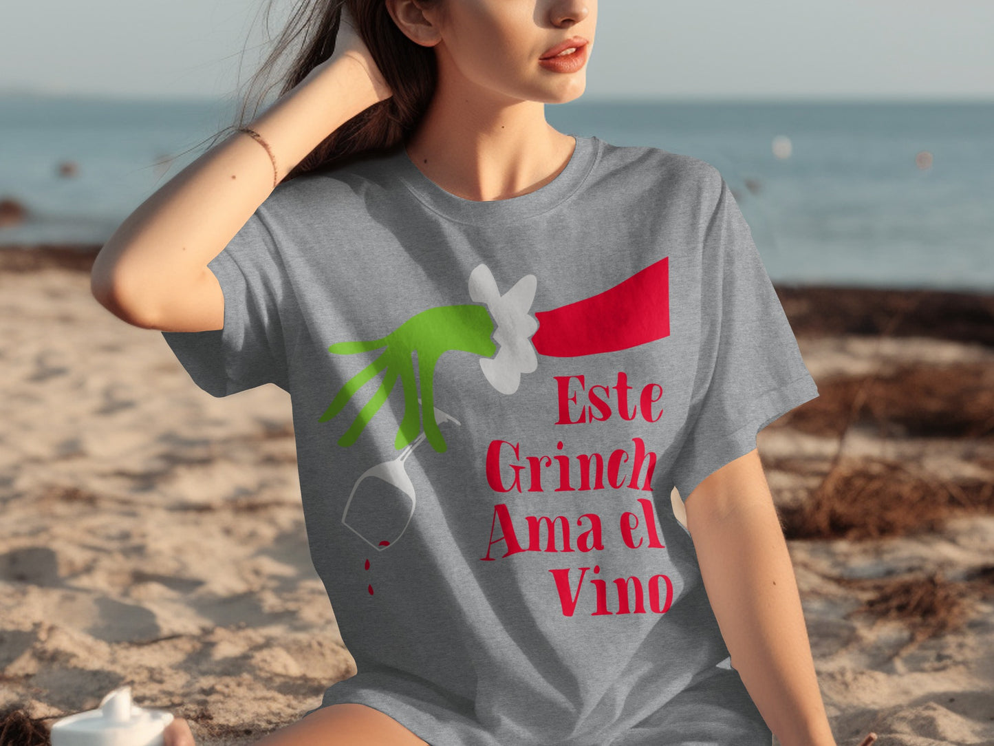 Este Grinch Ama el Vino Graphic T-Shirt