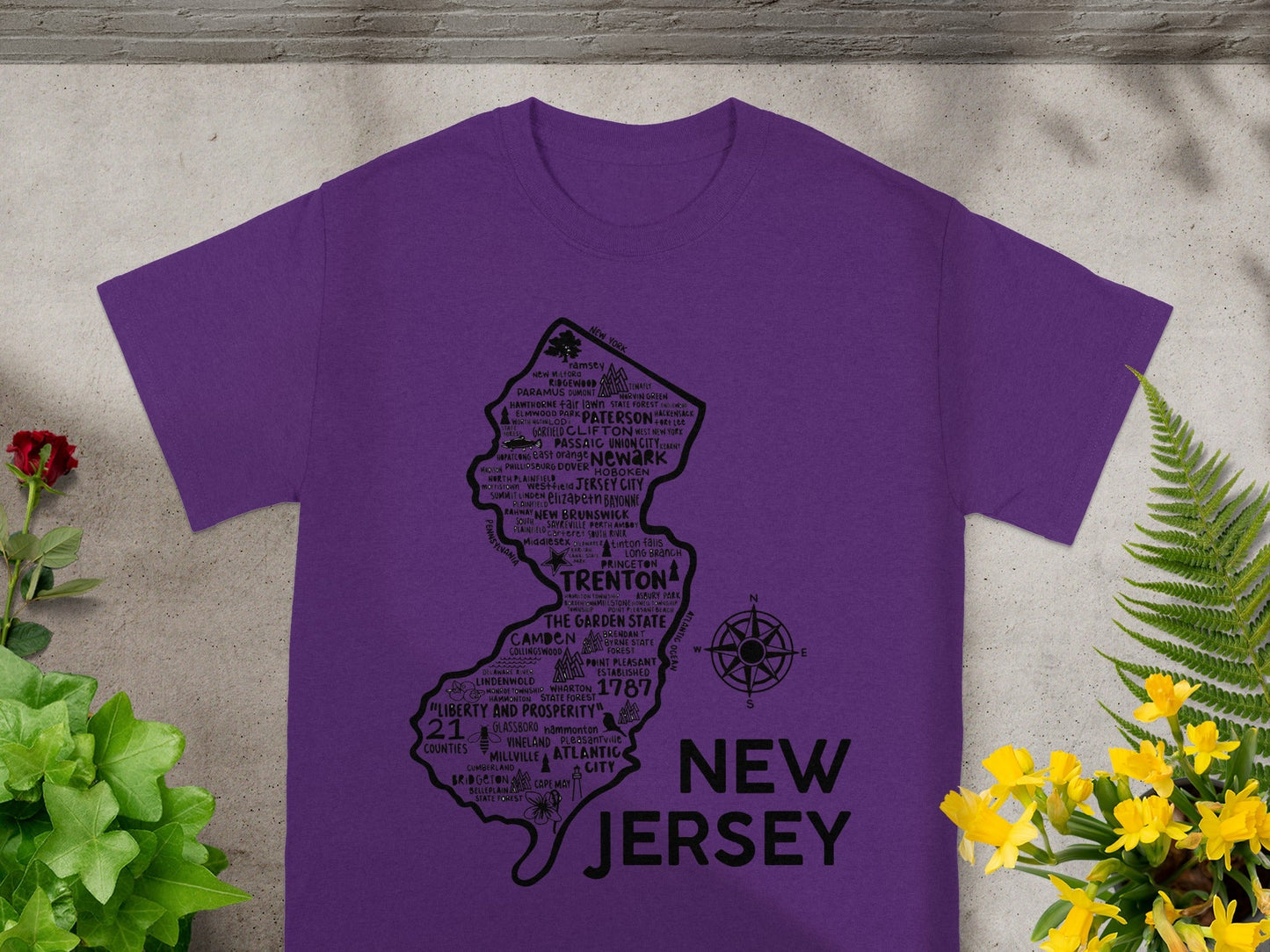 New Jersey State Typography Map Design T-shirt